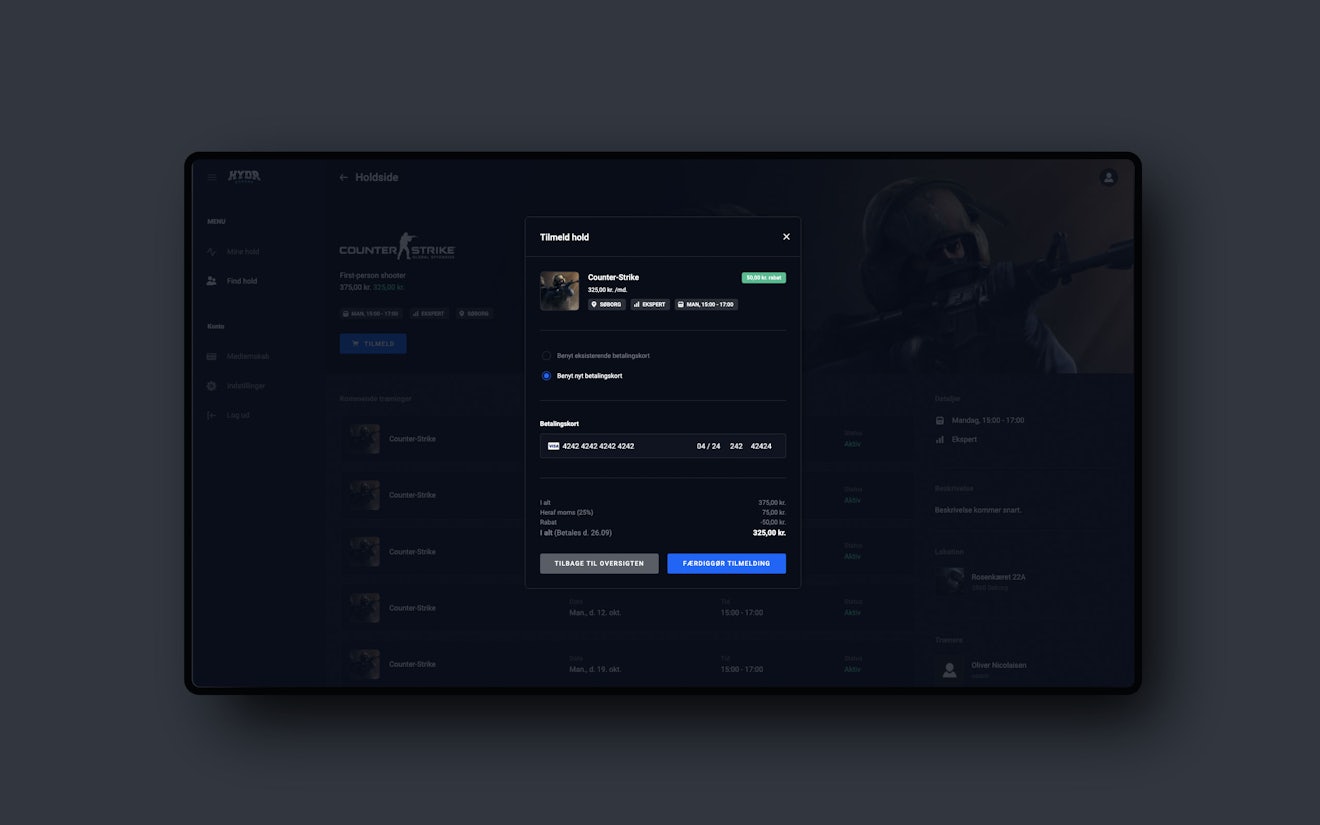 Screenshot of a sign-up form for a team in HYDR e-sport's app dashboard